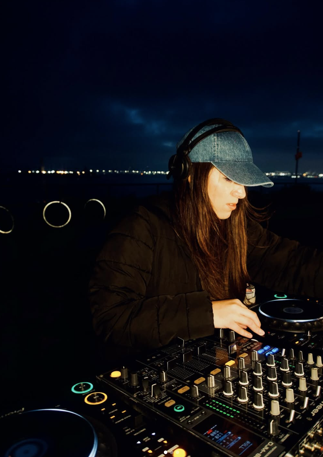 MISS.NEW.THIS. Action Shots - Outdoor daytime set